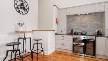 Fridge, dishwasher, electric kettle, toaster