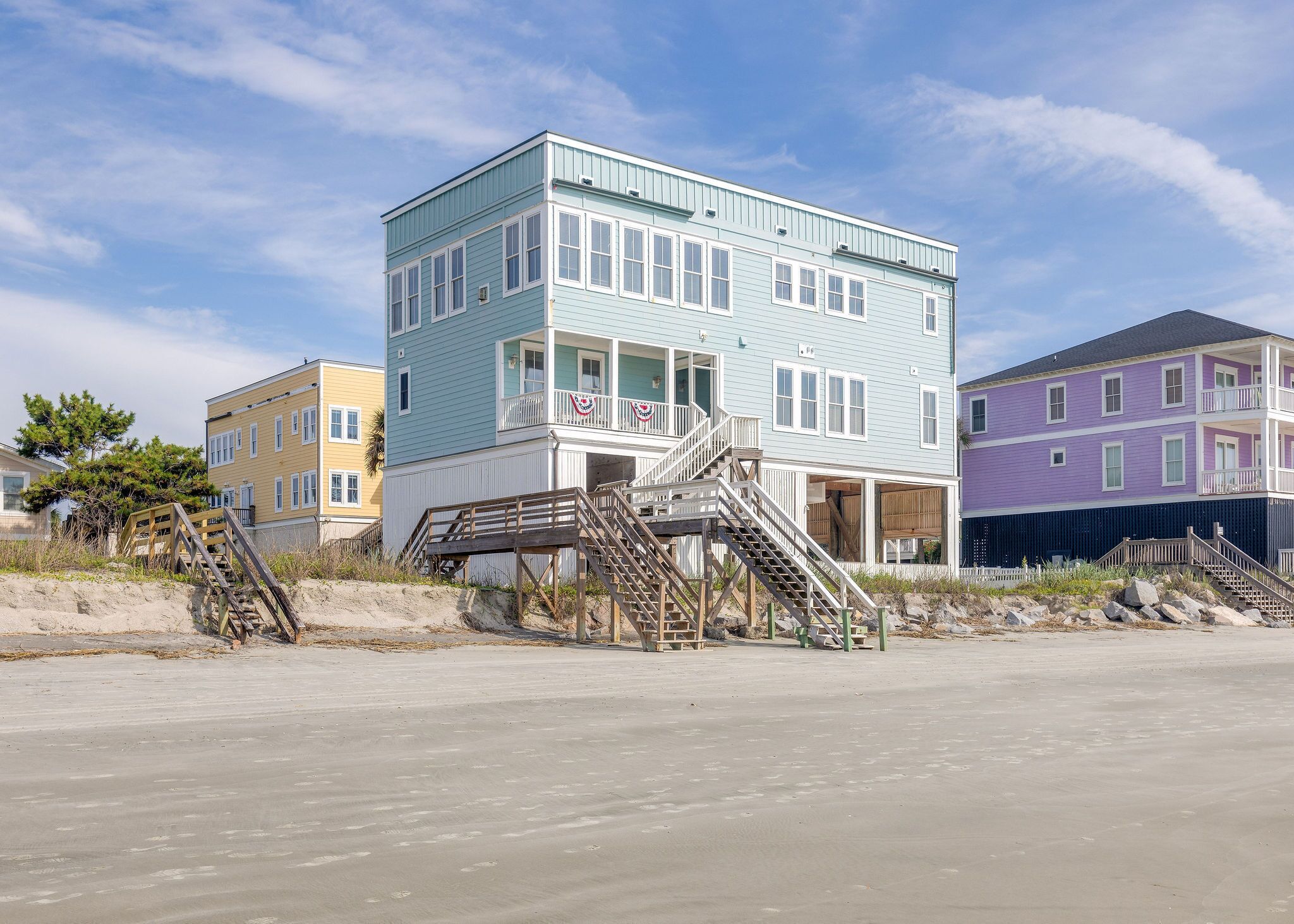 Oceanfront ~ Rooftop ~ 360 Spectacular Views! Pet Friendly!