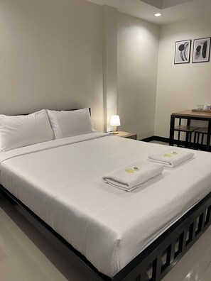 ห้องเบสิกดับเบิล | ห้องพักตกแต่งอย่างมีเอกลักษณ์, ตกแต่งพิเศษโดยเฉพาะ, โต๊ะทำงาน, Wi-Fi ฟรี