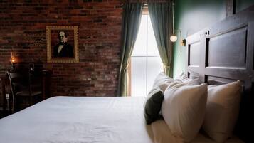 1 bedroom, desk, iron/ironing board, WiFi