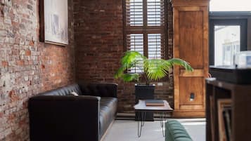 Televisión, Netflix, servicios de streaming y oficina