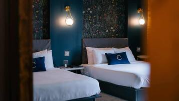 1 chambre, literie de qualité supérieure, fer et planche à repasser