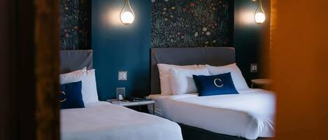 1 chambre, literie de qualité supérieure, fer et planche à repasser