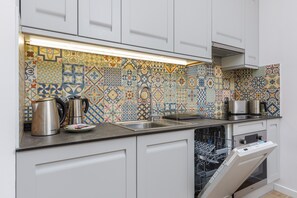 Studio, Kitchen | Private kitchenette | Dishwasher, cookware/dishes/utensils, freezer - Morska 5/7 (Darlowo)