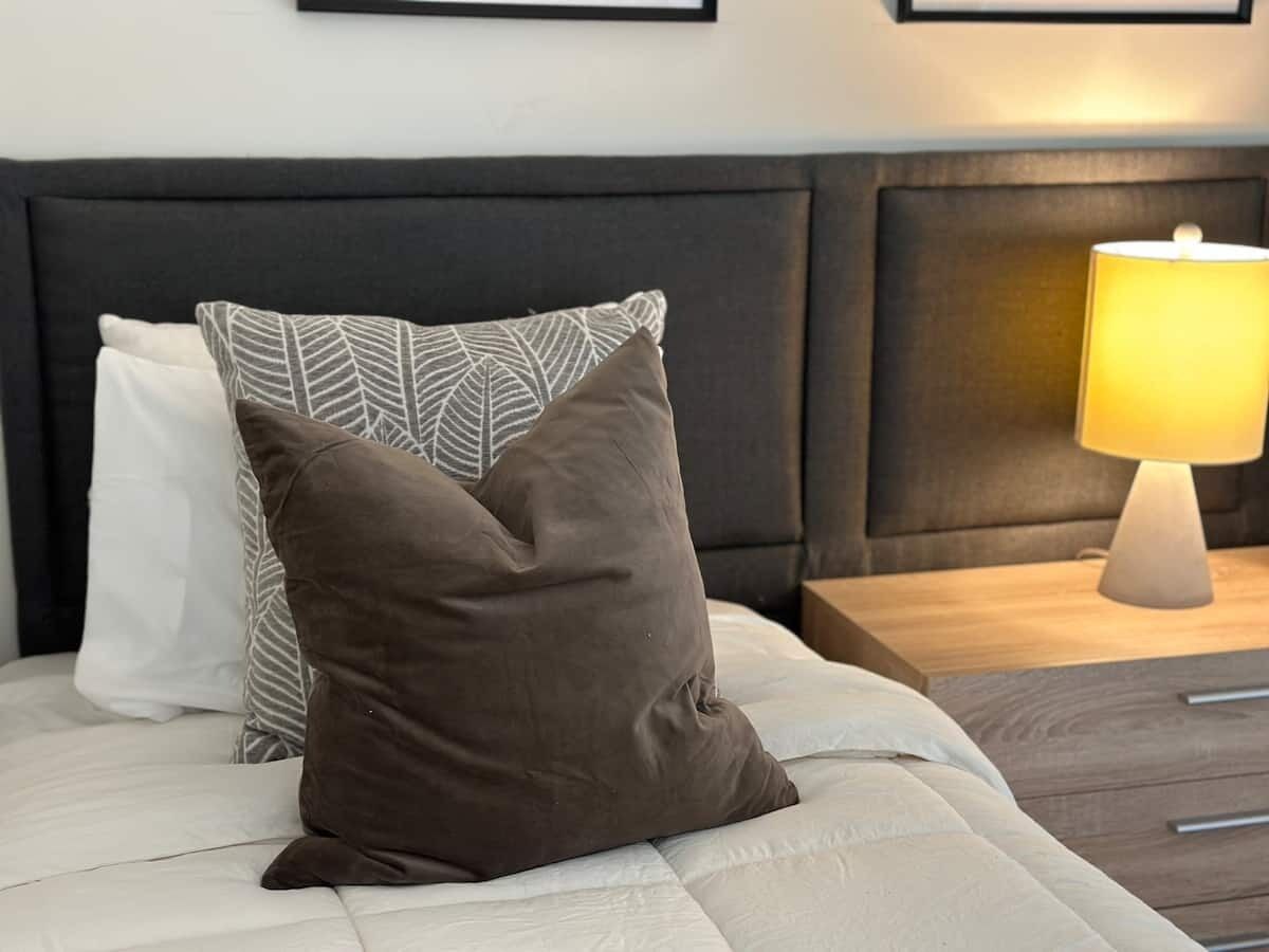 3 bedrooms, in-room safe, iron/ironing board, free WiFi