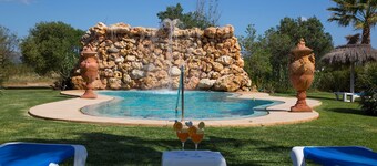 Ca'n Gamundi - Six Bedroom Cottage, Sleeps 10