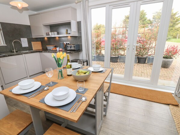 Dining - The Coach House (Newport)