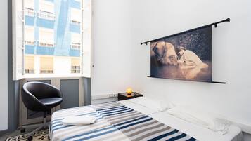 Camera Basic con letto matrimoniale o 2 letti singoli | Wi-Fi gratuito, lenzuola