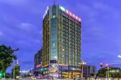 Vienna Hotel (Yongzhou Jianghua)