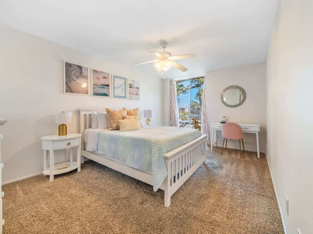 1 dormitorio, tabla de planchar con plancha, wifi y ropa de cama