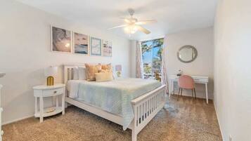 1 dormitorio, tabla de planchar con plancha, wifi y ropa de cama