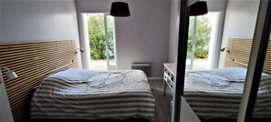 3 slaapkamers, een strijkplank/strijkijzer, gratis wifi