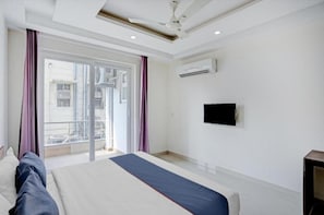 Frette Italian sheets, premium bedding, down duvets, Tempur-Pedic beds - Hotel Collection Inn (Gurugram)