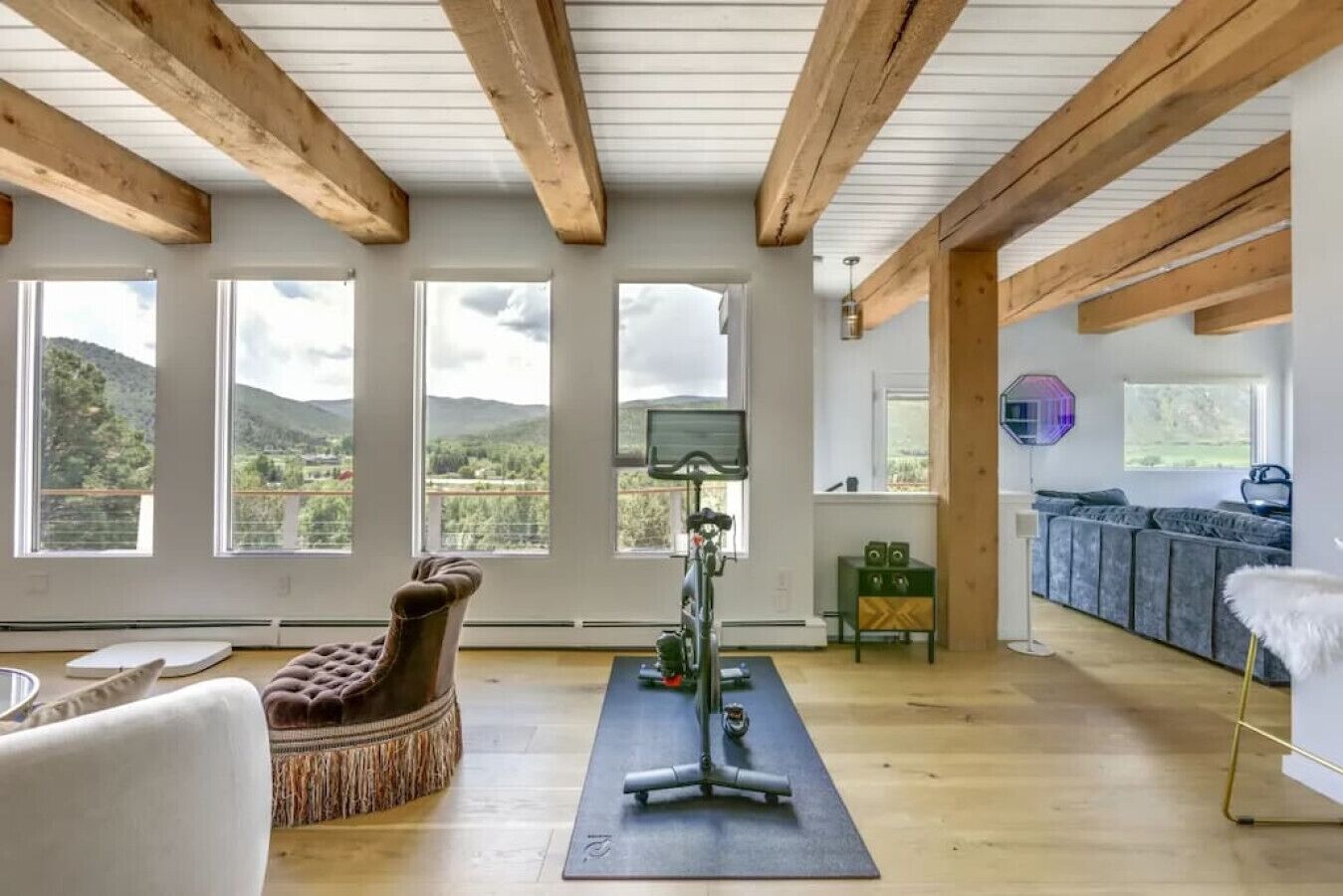 White River Citadel, Hot Tub, 7 Acres, Views