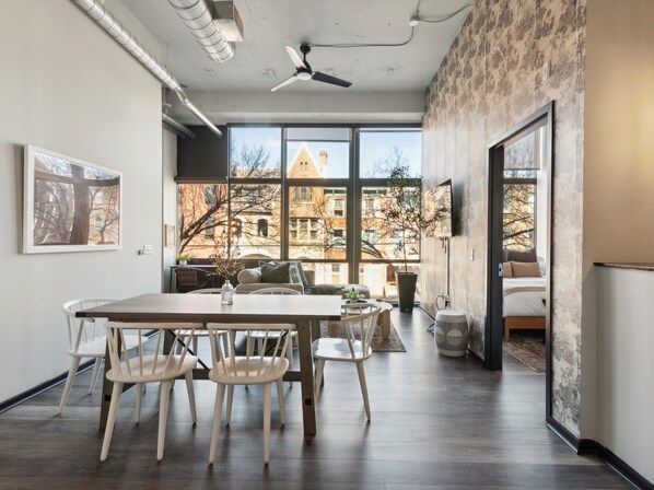 Romantic Apartment | In-room dining - The Civic in Fairmount (Philadelphia)