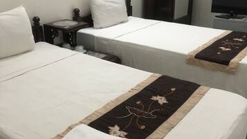 Superior Twin Room | Soundproofing, free WiFi, bed sheets