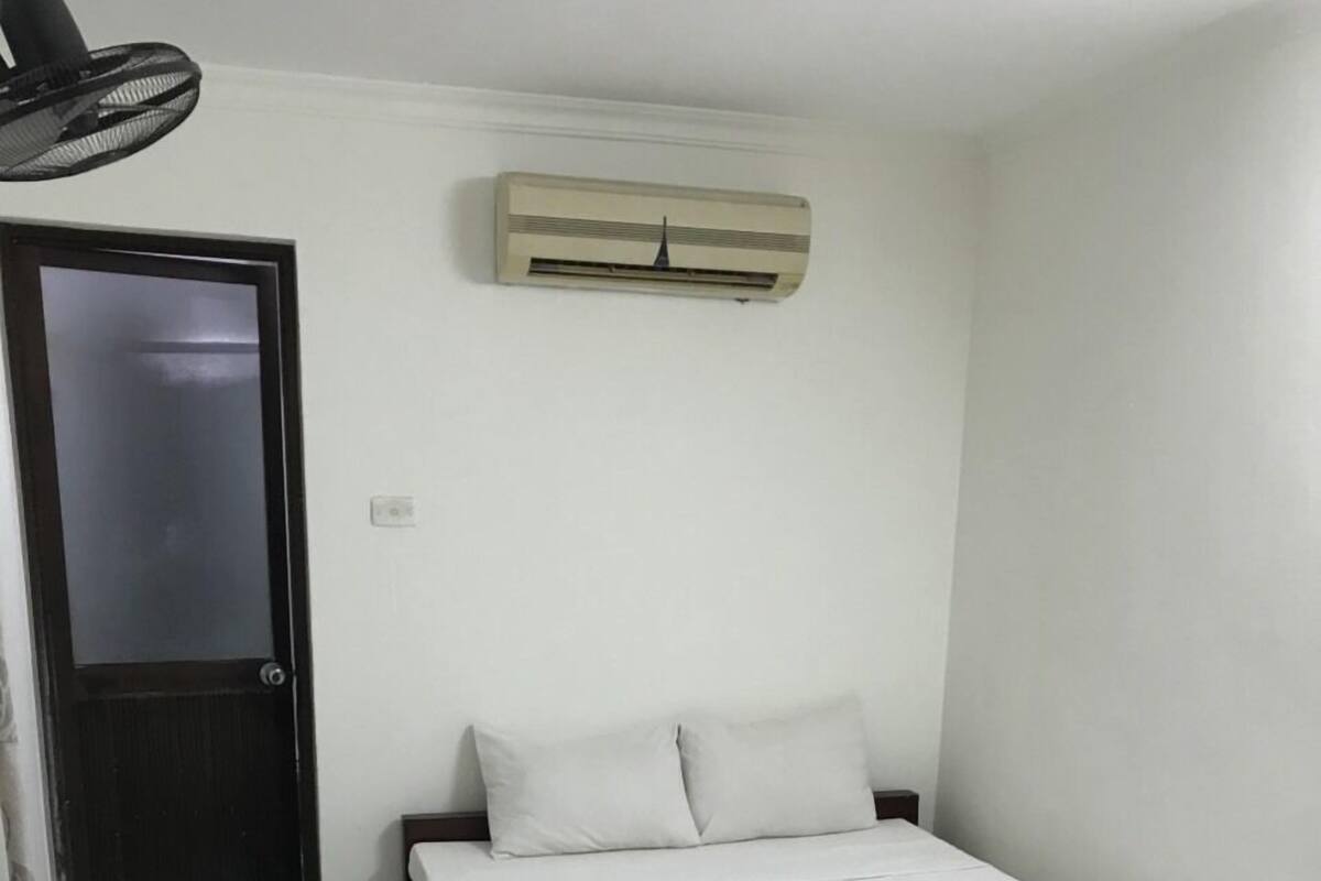 Standard Single Room | Soundproofing, WiFi (free), bed sheets