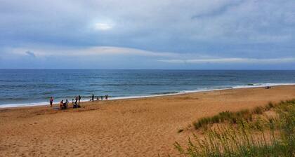 Clean Cozy Efficiency Beach Apt