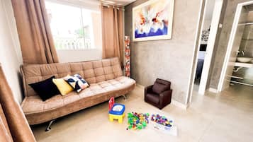 Vila | Área de estar | TV, brinquedos