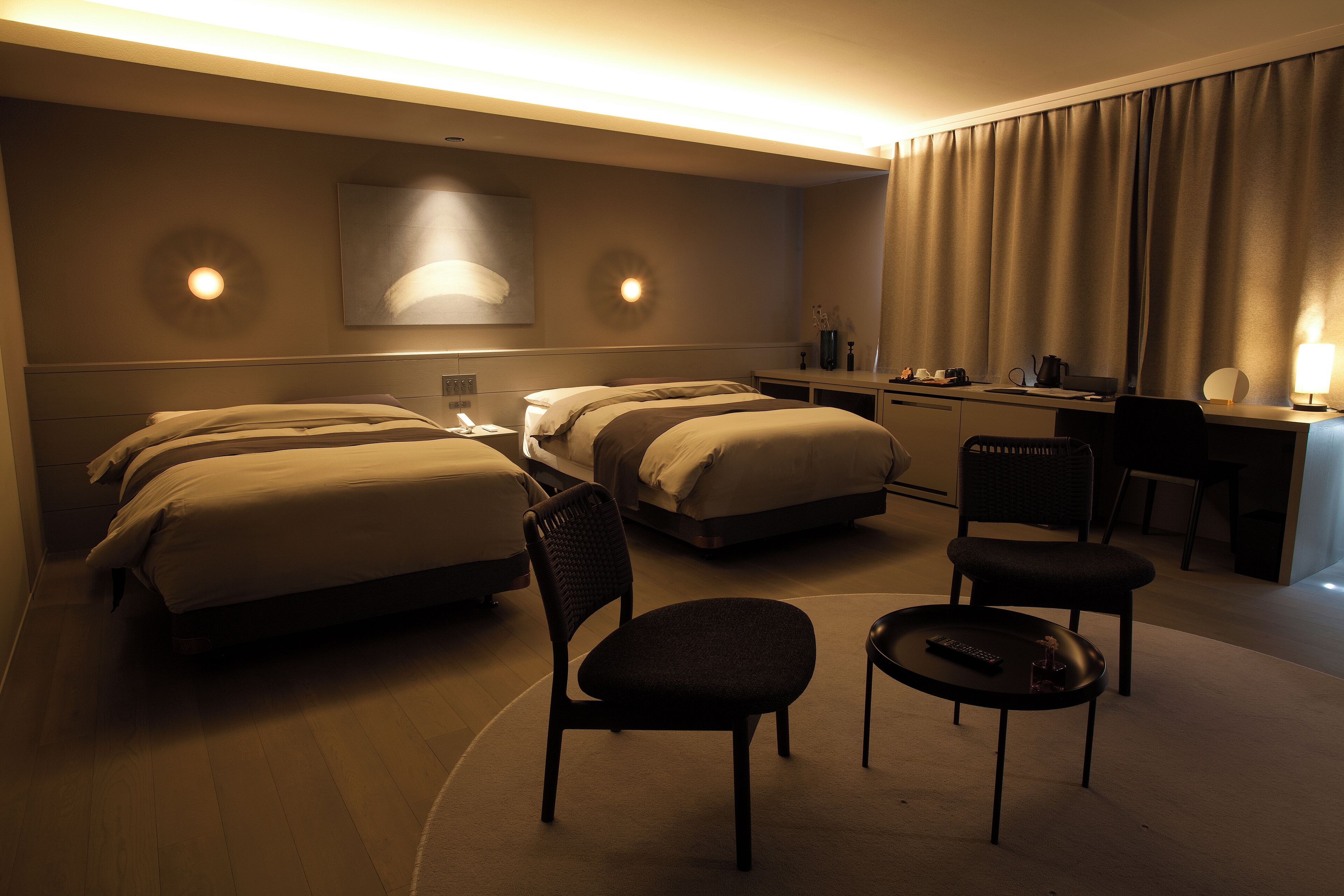 Standard Twin Room | Premium bedding, in-room safe, desk, laptop workspace