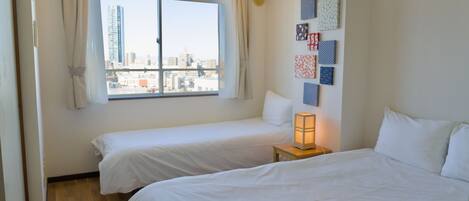 2 bedrooms, iron/ironing board, free WiFi, bed sheets