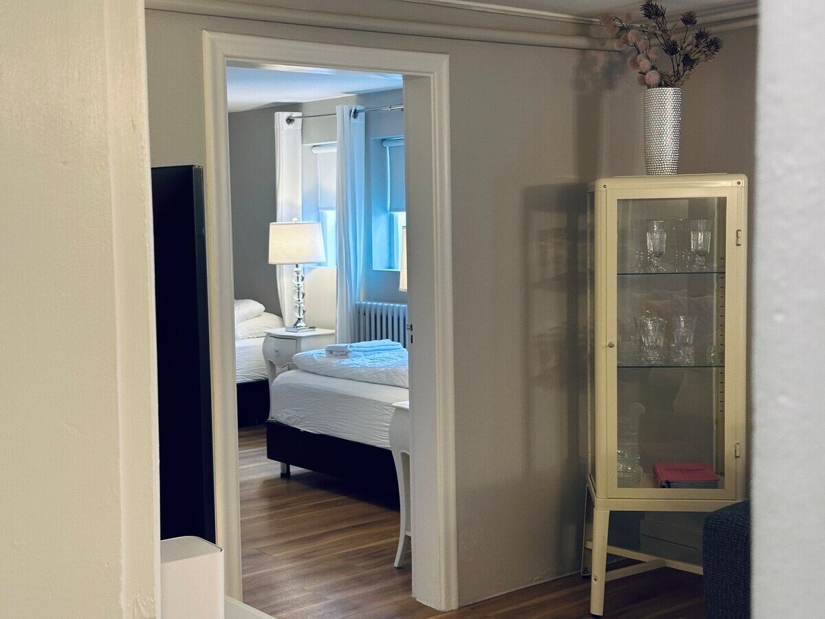 2 dormitorios, tabla de planchar con plancha, wifi y ropa de cama