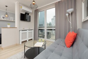 Living room - Warsaw City Center Studios by Renters (Warsaw)