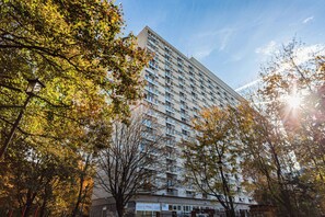 Exterior - Warsaw City Center Studios by Renters (Warsaw)