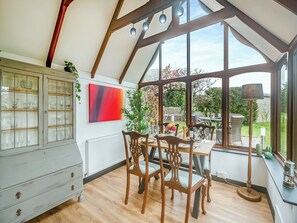 Dining - 1 bedroom accommodation in Burraton, near Ivybridge (Burraton, near Ivybridge)