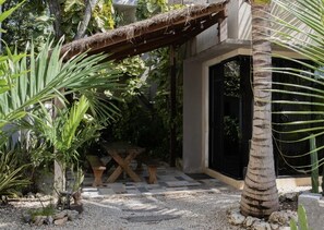 Outdoor dining - Villa con piscina, 14 personas. La Veleta Tulum (Tulum)