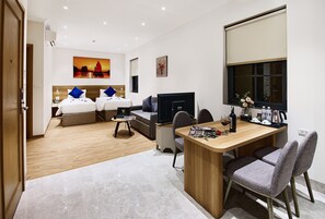 Superior Studio Suite | Minibar, desk, laptop workspace, free WiFi - The Yen Residences Halong (Ha Long)