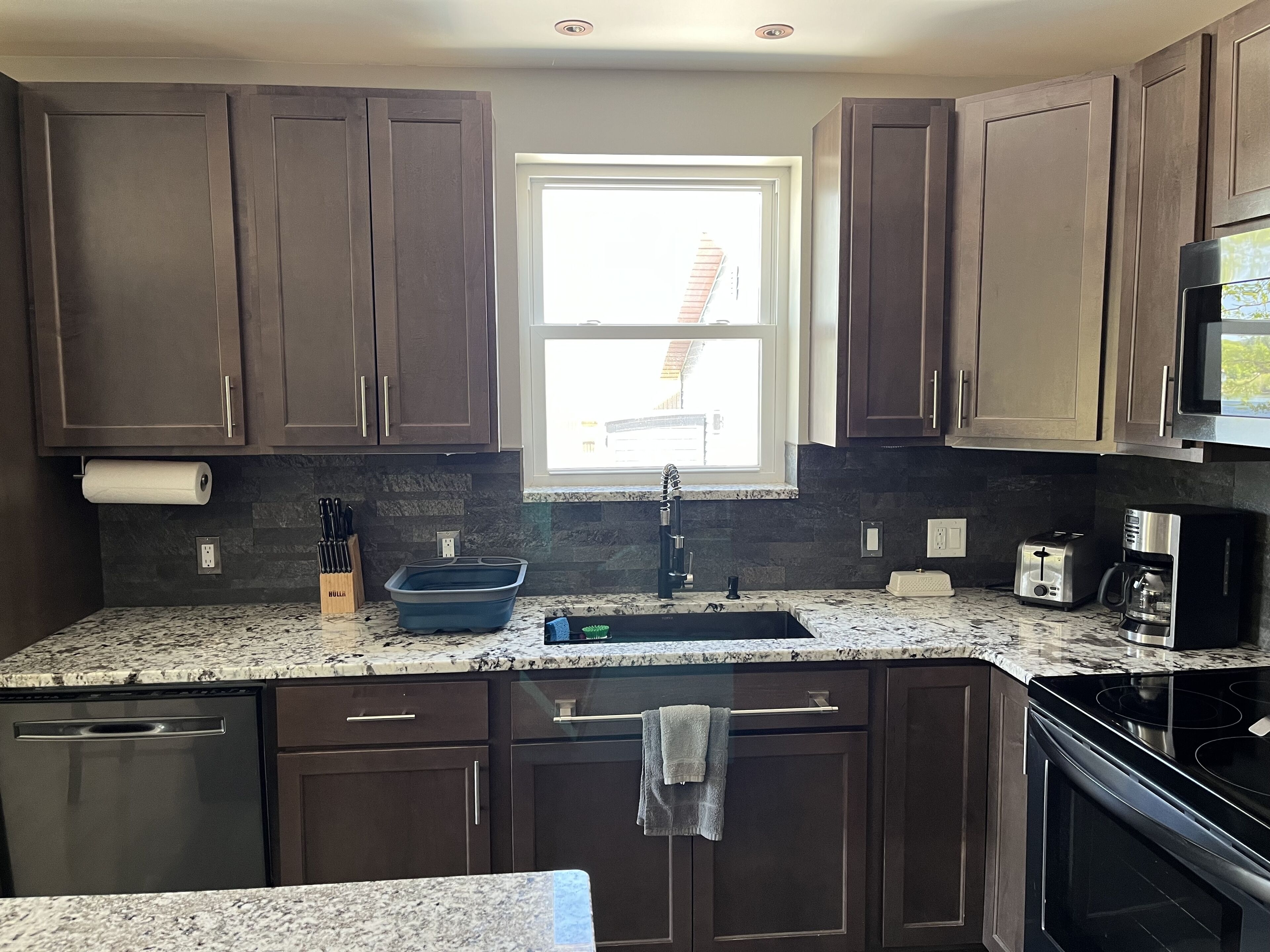 Stone Ledge Lake Living