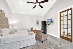 1 bedroom, iron/ironing board, free WiFi, bed sheets