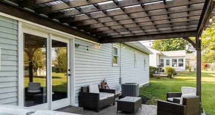 Willowdale Cottage * Hot Tub * Close to Attractions