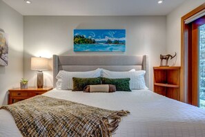 2 slaapkamers, een kluis op de kamer, een bureau