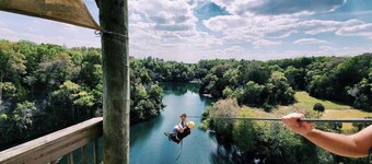 Juanita’s Cabin , a Peaceful cabin in Central Florida. IG:@JUANITASCABIN