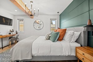 5 Schlafzimmer, Schreibtisch, Bügeleisen/Bügelbrett, kostenloses WLAN