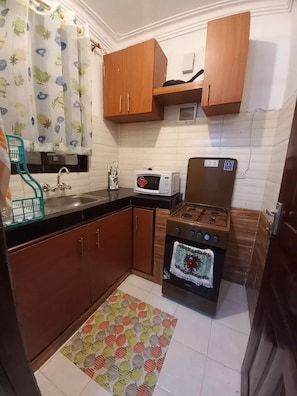 Microwave, stovetop