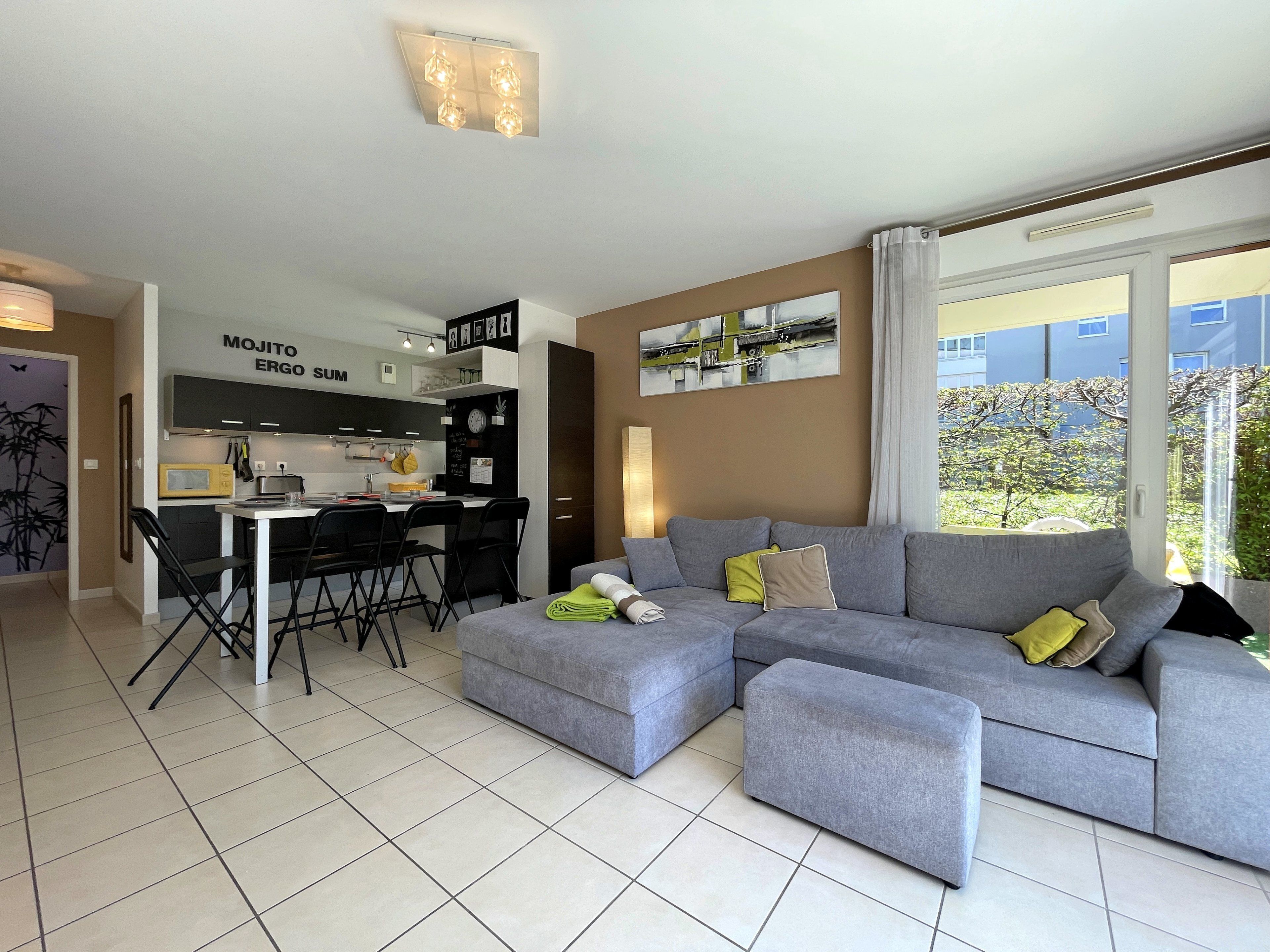 Beautiful T4 + Parking + Large Terrace