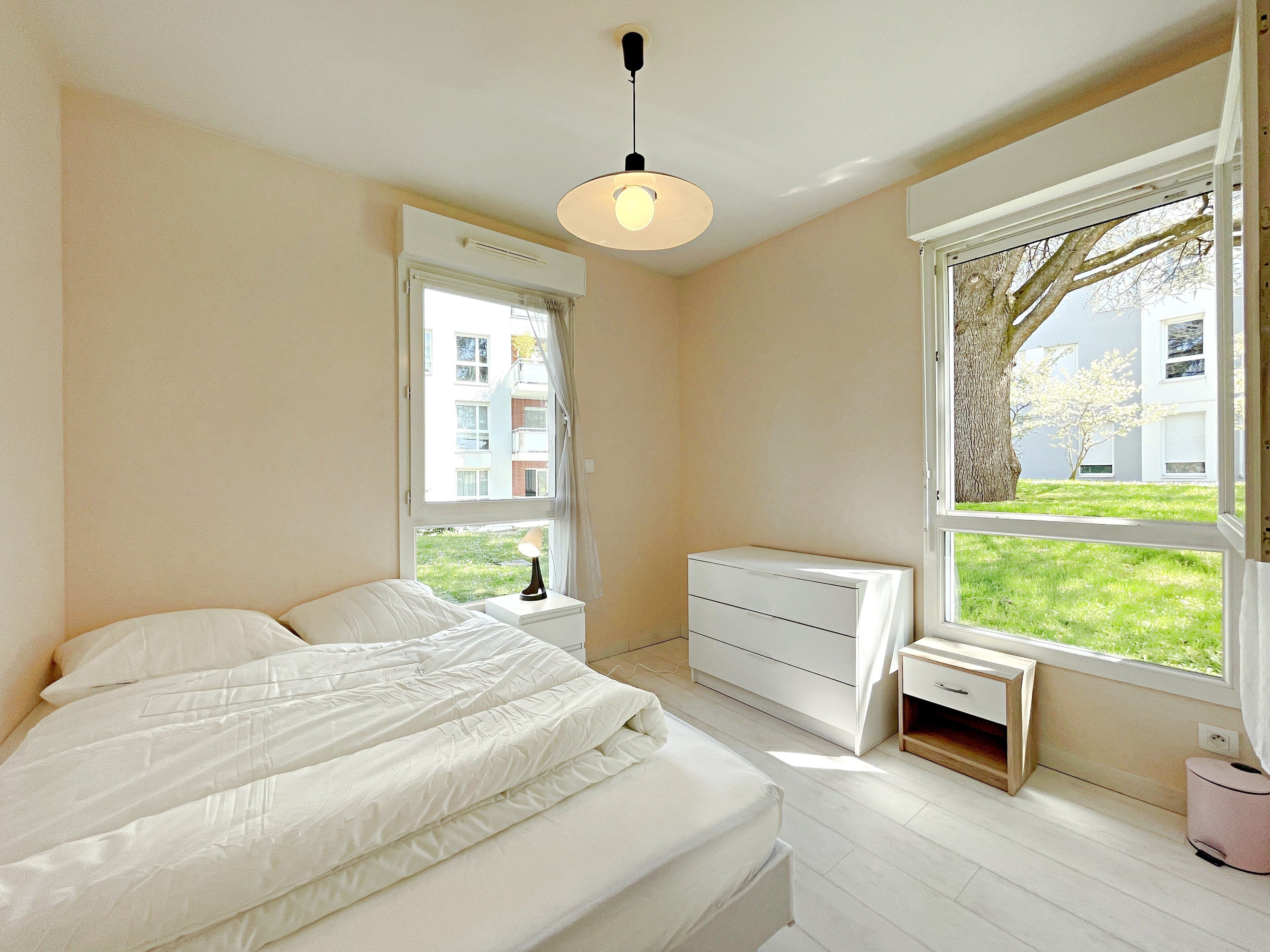 Beautiful T4 + Parking + Large Terrace