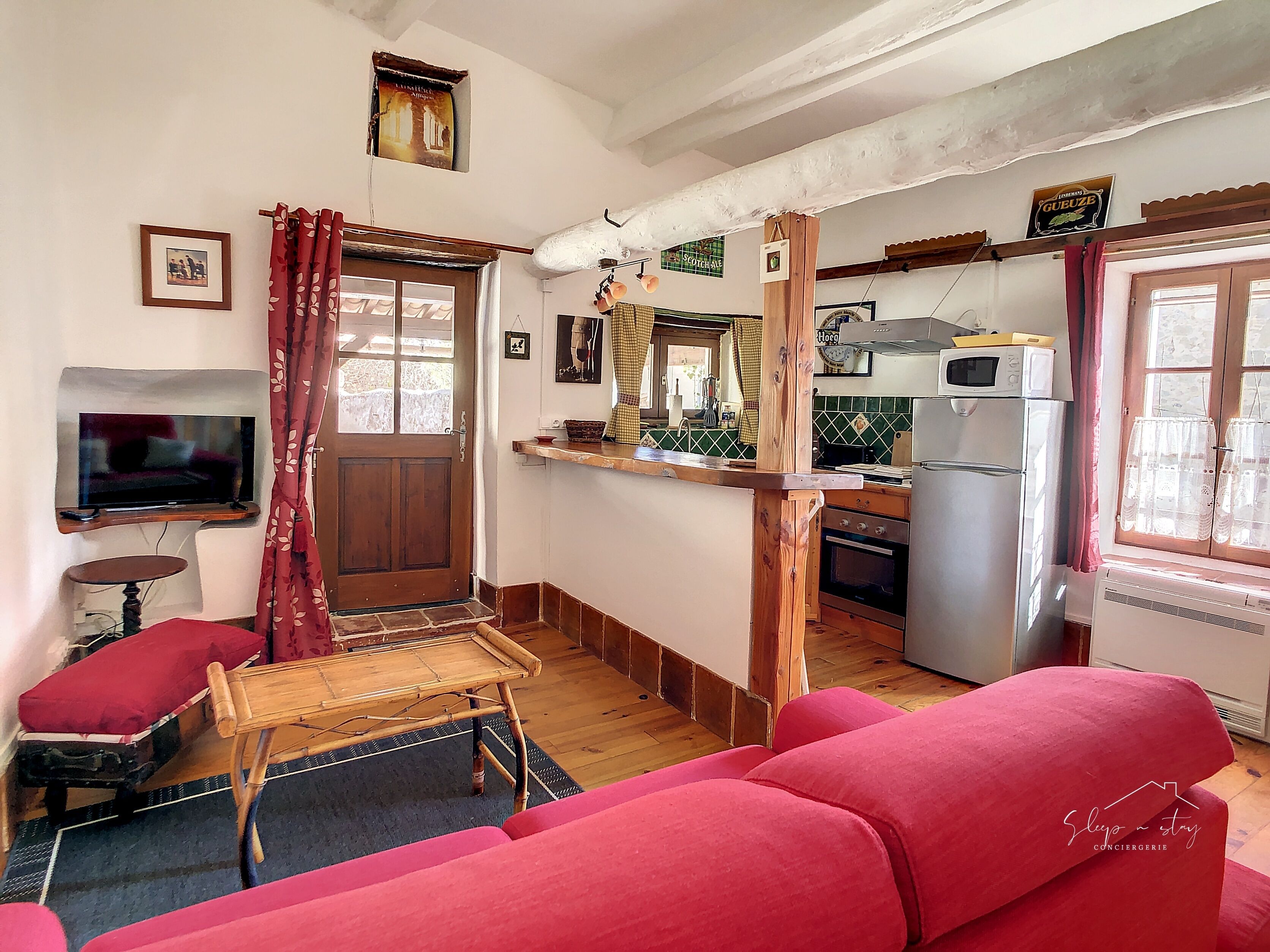 ** Adorable house with terrace - South of France **