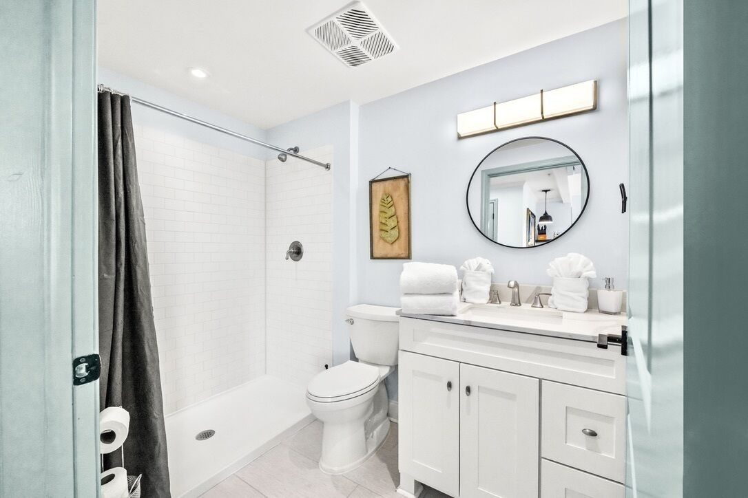 Private Loft Guest Retreat in the Heart of Conway!