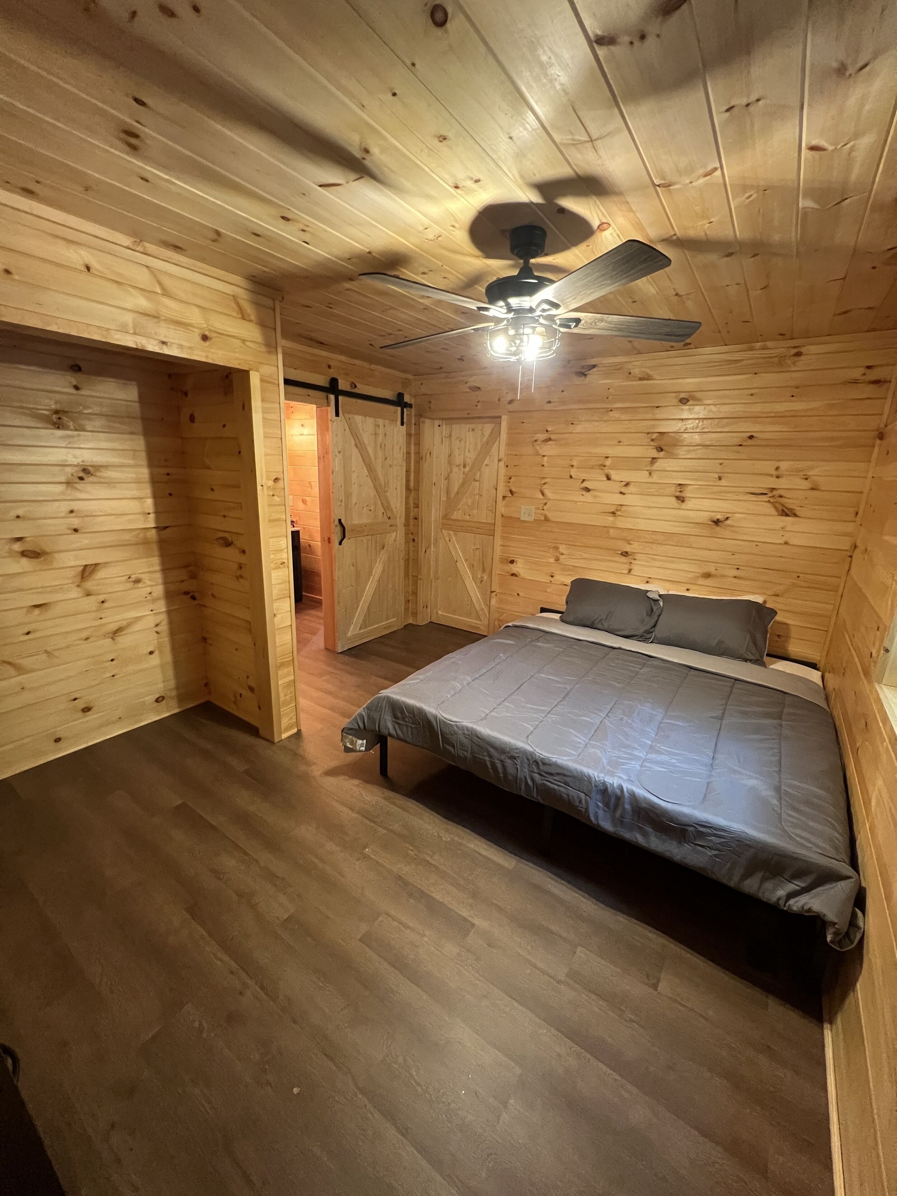 Modern Reliance Cabin