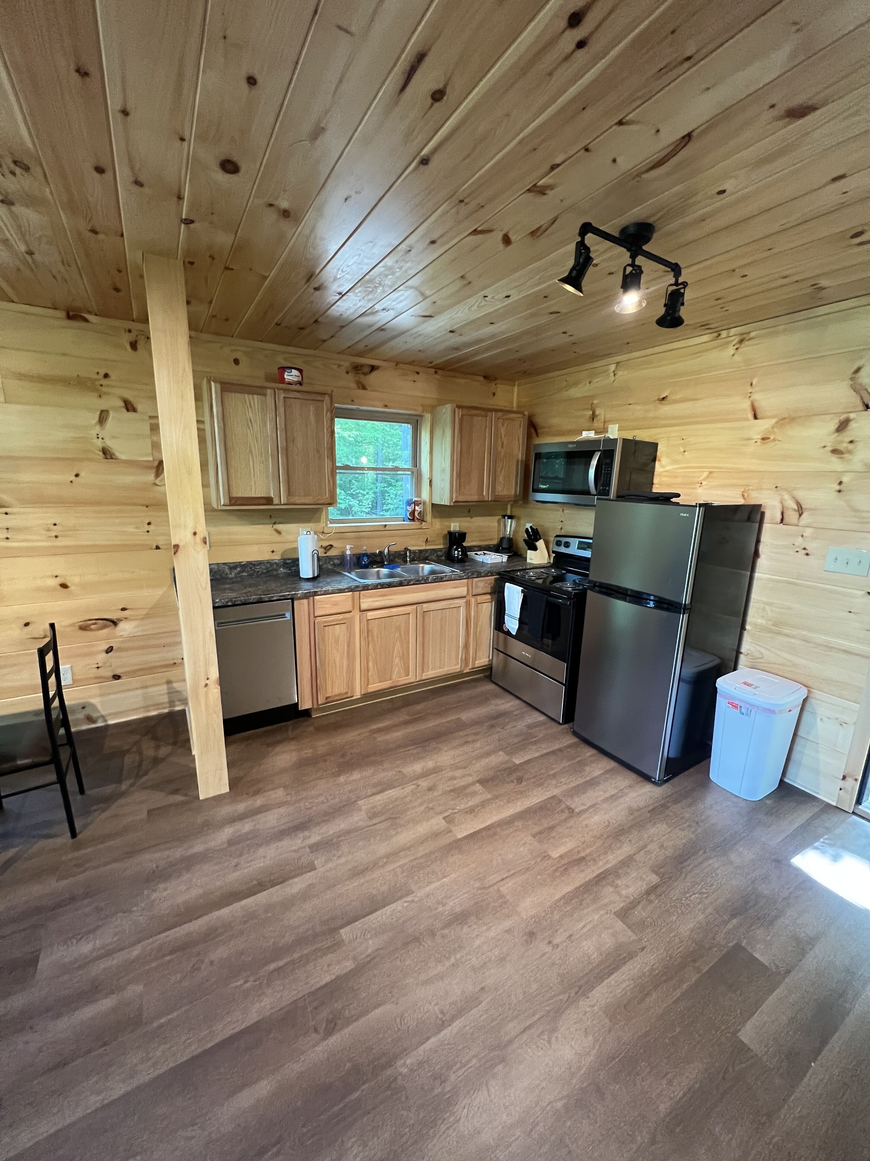 Modern Reliance Cabin