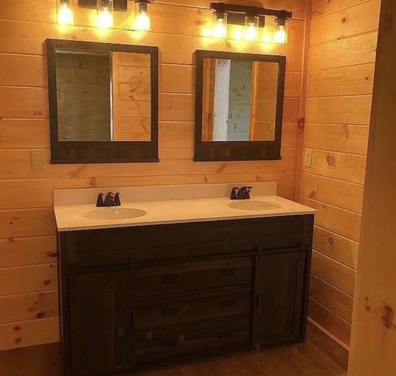 Modern Reliance Cabin