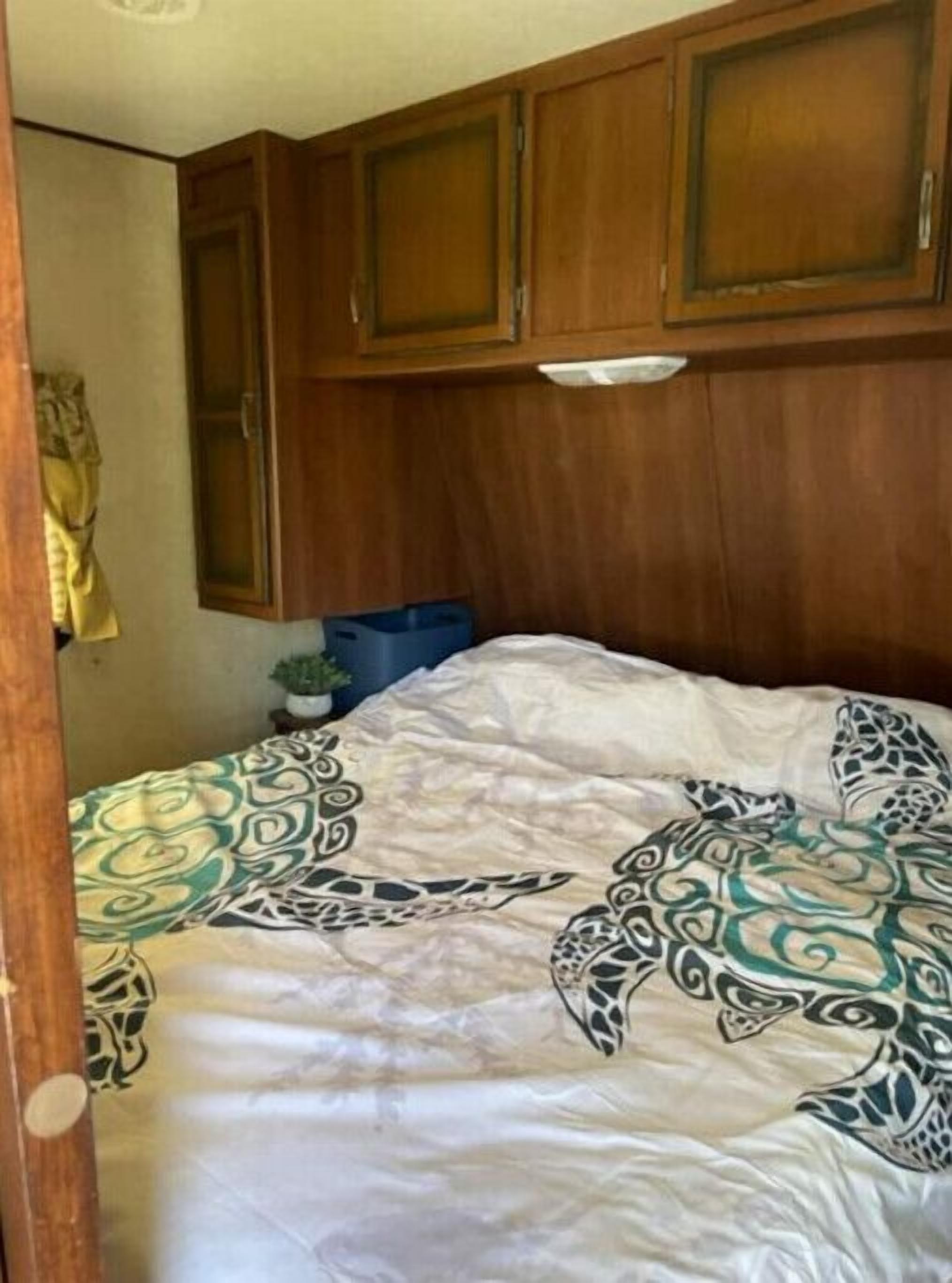 Glamping! Clean, Wi-Fi, A/C, SmartTV, water-view