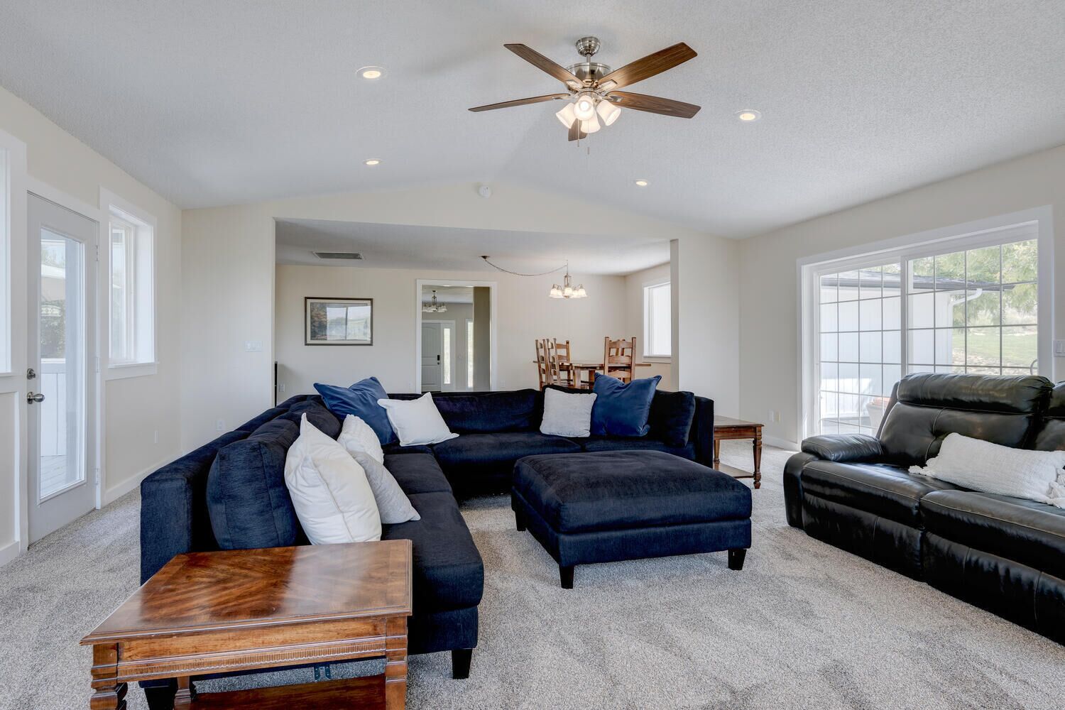 Beautiful Large Home on 2.4 Acres next to the Snake River