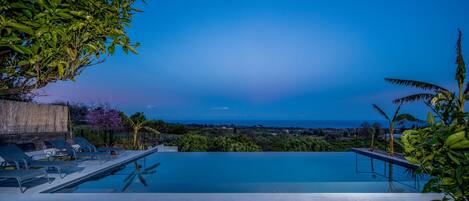An infinity pool