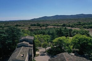 منظر من الجو على ارتفاع عالٍ