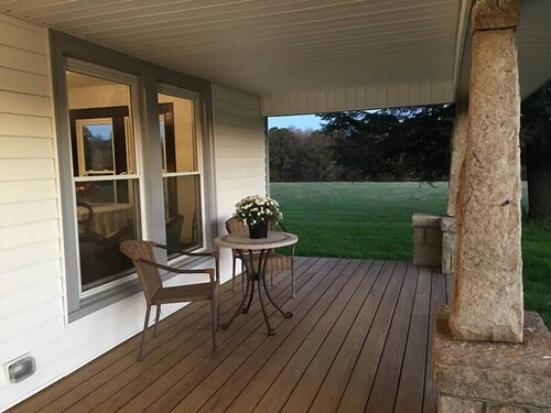 1901 Farmhouse peaceful nature experience